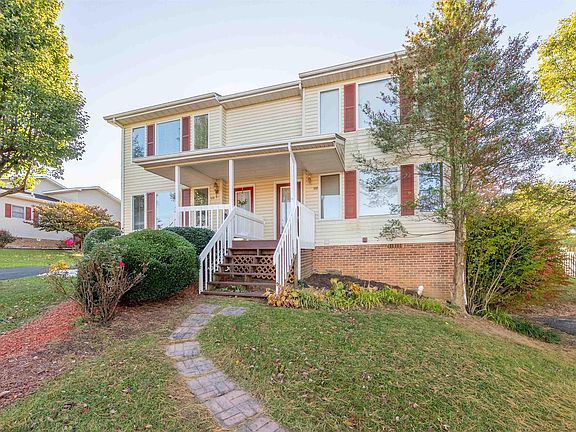 2nd image of 520 Kamran Dr