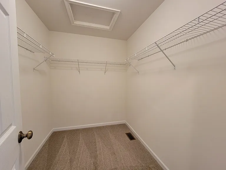 402 Mount Olive Ln — Photo 18