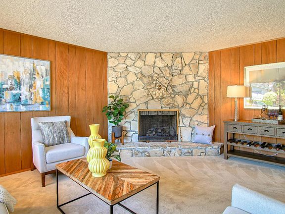 5th image of 154 Woodcrest Pl