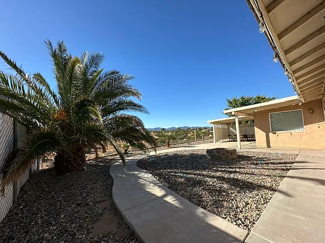 Back yard/fire pit area
