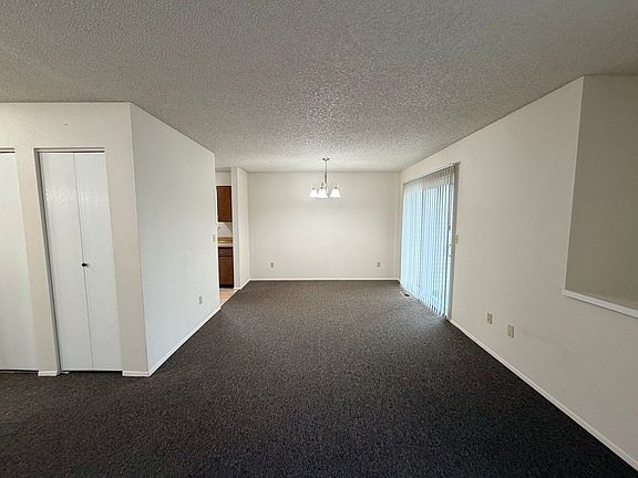 3rd image of 32 S Quay St #2