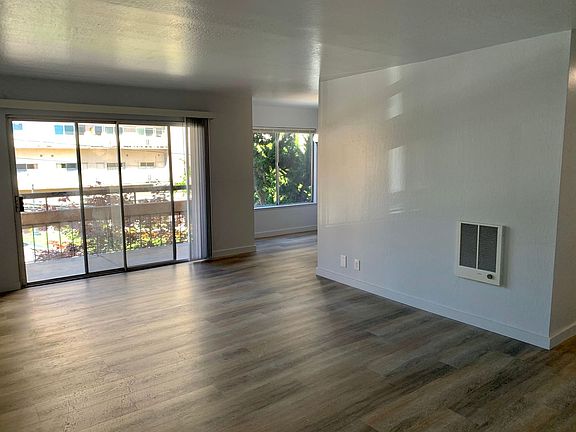 2nd image of 121 41st St #201