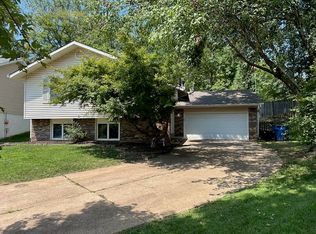 1207 Weatherton Pl, Ballwin, MO 63021