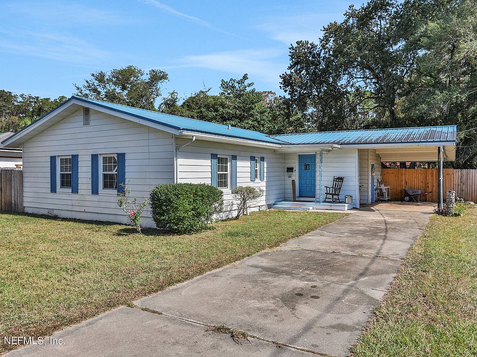 1st image of 445 SW MCFARLANE Avenue