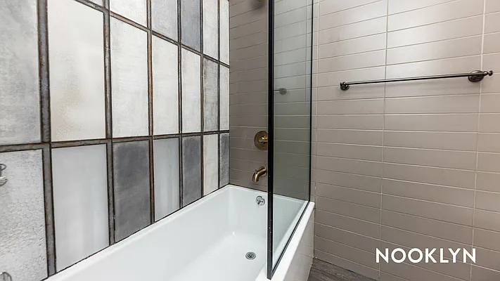 Rented by Nooklyn NYC LLC | media 10