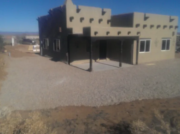 203 Las Olas Dr, Taos, NM 87571