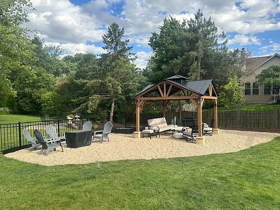 5th image of 1004 Sheringham Dr