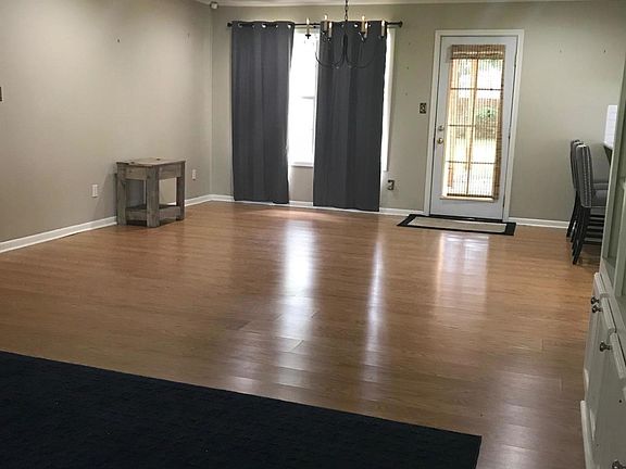 4th image of 111 Polly Ln