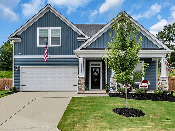 2nd image of 12069 Mahogany Cir