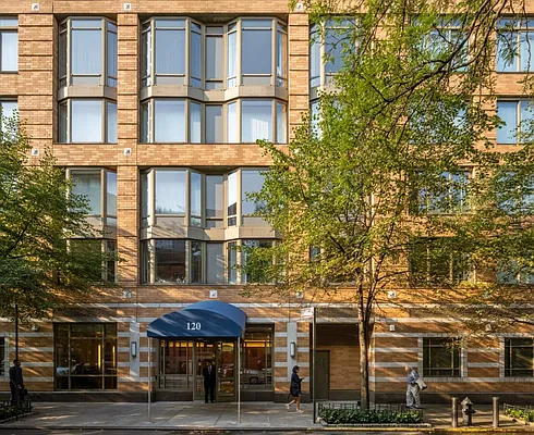 Rented by Cushman & Wakefield (Management) | media 16