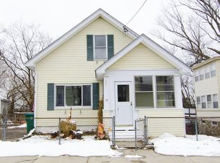 10 Osgood Ave, Lowell, MA 01850
