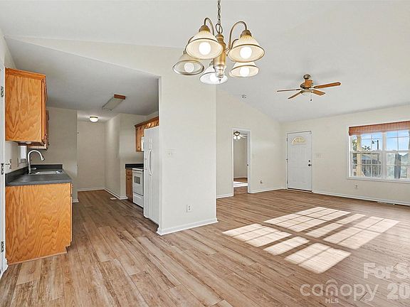 5th image of 4610 Tyne Castle Ct