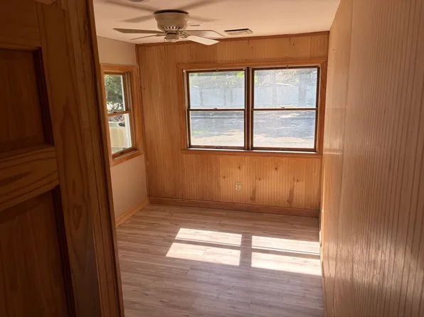 215 Hounslow Rd Unit B, Shirley, NY 11967