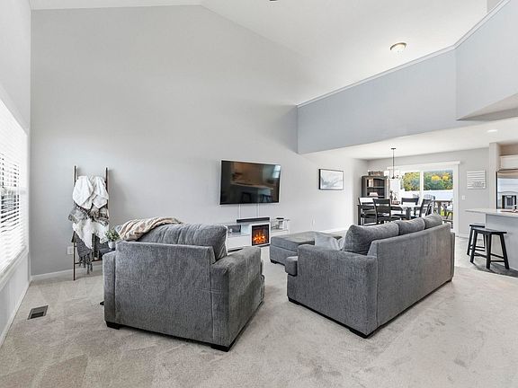 5th image of 10208 Tirian Pl