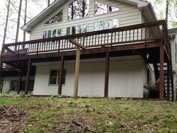 2nd image of 610 Parker Ct