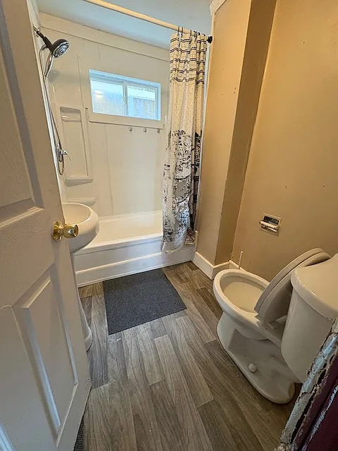196.5 Oak St - 1 — Photo 3
