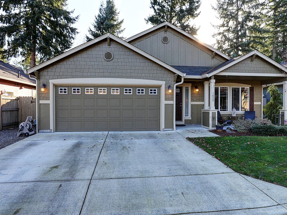 1st image of 1609 NE 158th Ct