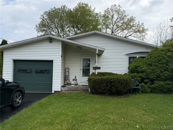 8032 Thompson Rd, Cicero, NY 13039