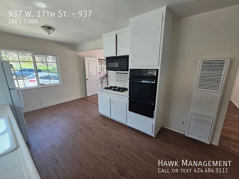 937 W 17th St #937 — Photo 5