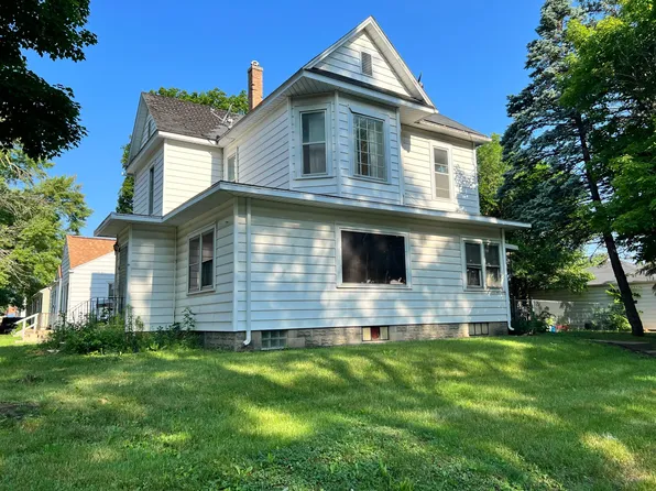 900 W Parker St, Waterloo, IA