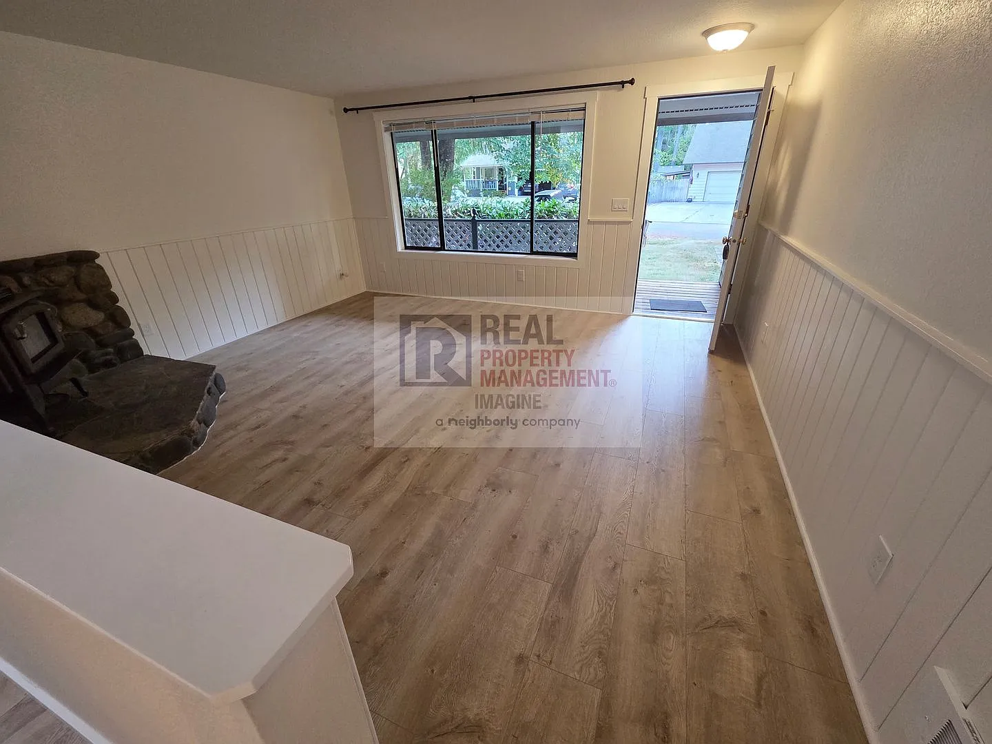 Check out this beautiful 3 bedroom, 2 bath spacious rambler — Photo 3