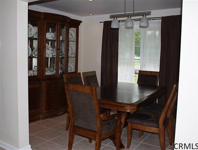 5th image of 32 SHERWOOD Avenue