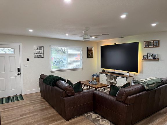 2nd image of 7669 Barrow St