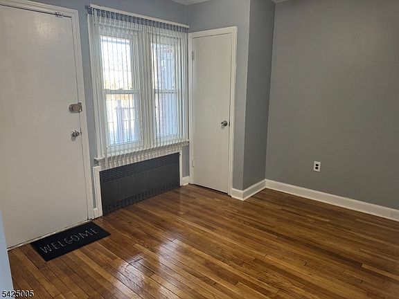 5th image of 495 Berkeley Ave