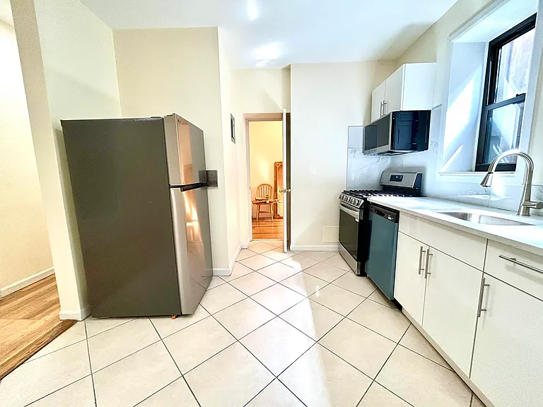 170 W 123rd St #D7 — Photo 9