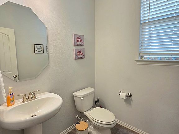 5th image of 1401 Laguna Meadows Trl