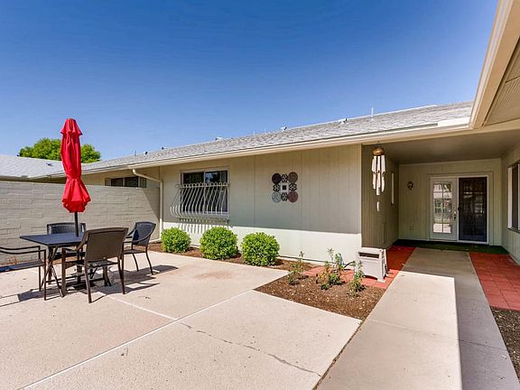 Private Front Patio