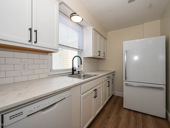 3rd image of 1226 Noble St
