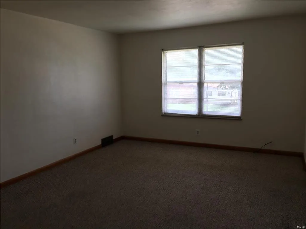 Building Photo - 523 S Central Ave #4