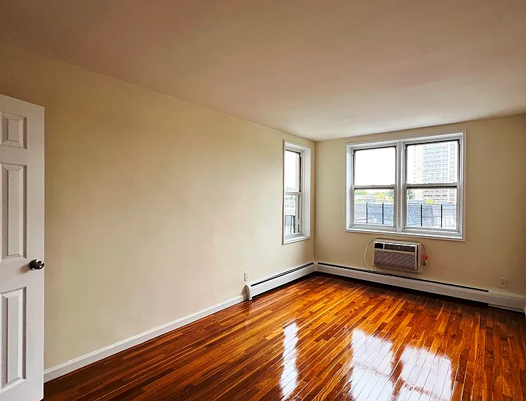 23-50 Waters Edge Dr #D — Photo 19
