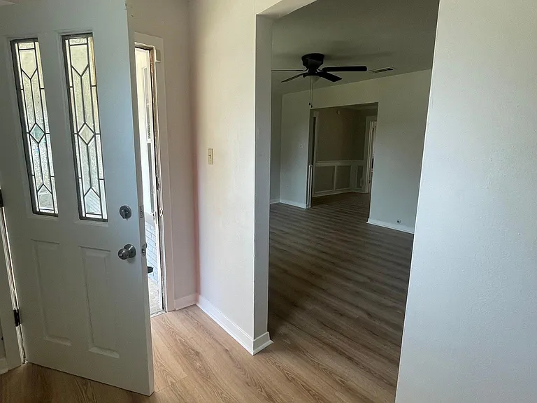 13217 Chiswick Rd — Photo 2