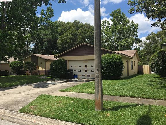 3rd image of 625 Plumwood Dr