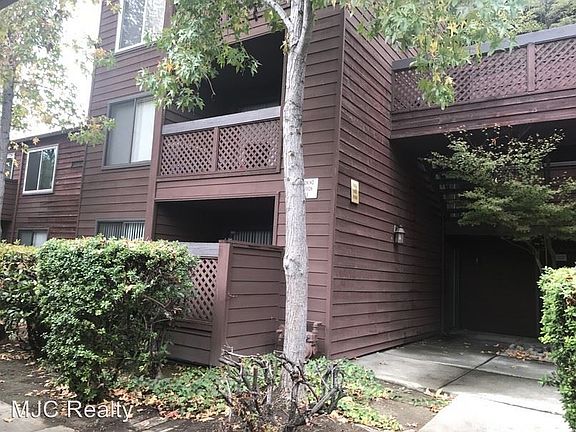 2nd image of 1100 Yarwood Ct