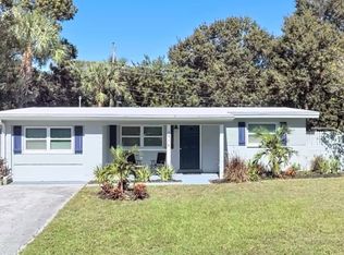5516 Pine Cir NE, Saint Petersburg, FL 33703