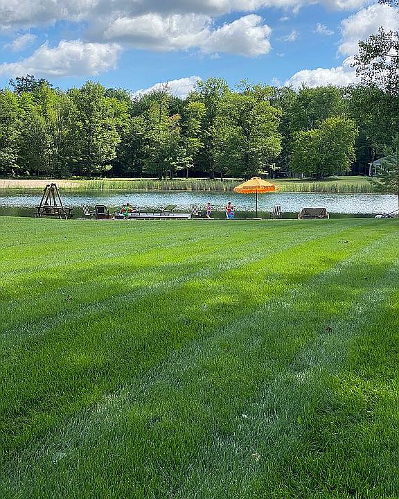 1st image of 6860 Mayfair Dr