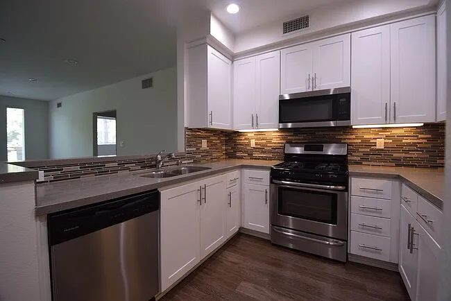 7851 Ventura Canyon Avenue — Photo 3