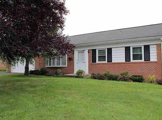 1611 Ridgedale Dr, Lancaster, PA 17601