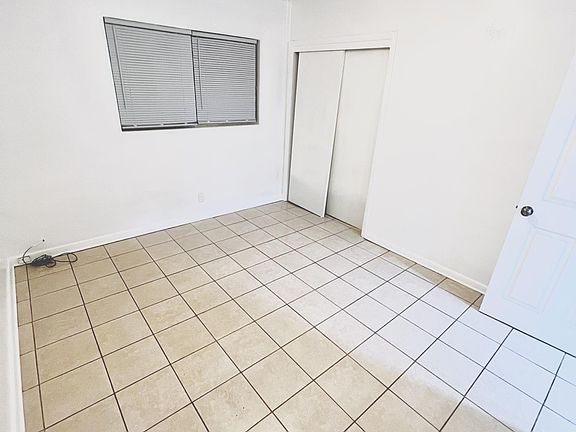 4th image of 1005 Pennsylvania Dr #1005