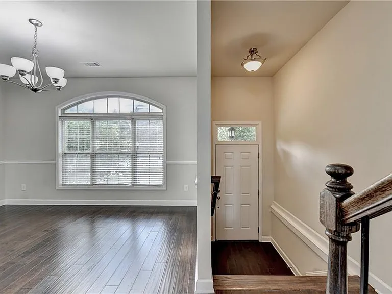 4307 Tacoma Trce — Photo 3