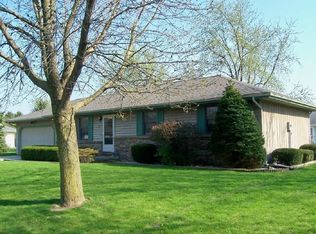 19 Southview Dr, Sidney, IL