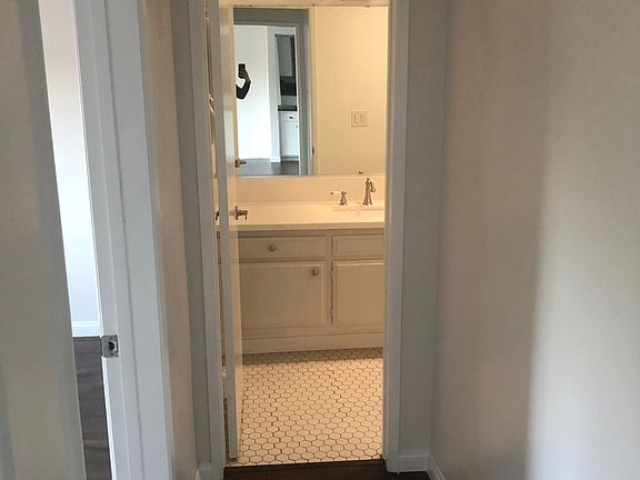 5th image of 1836 N New Hampshire Ave APT 304