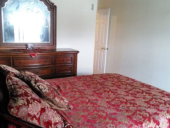 3rd image of 240 N Bayshore Blvd APT 110