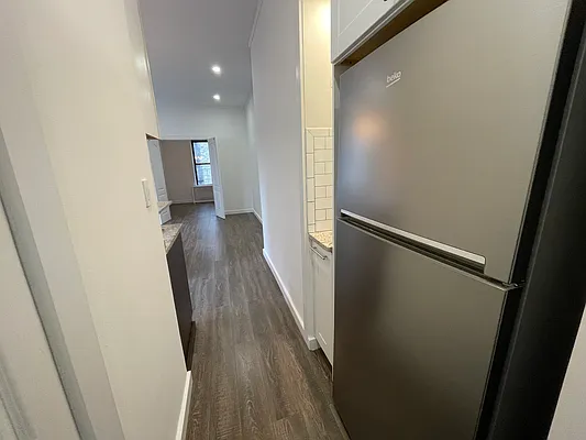Rented by Compass | media 21