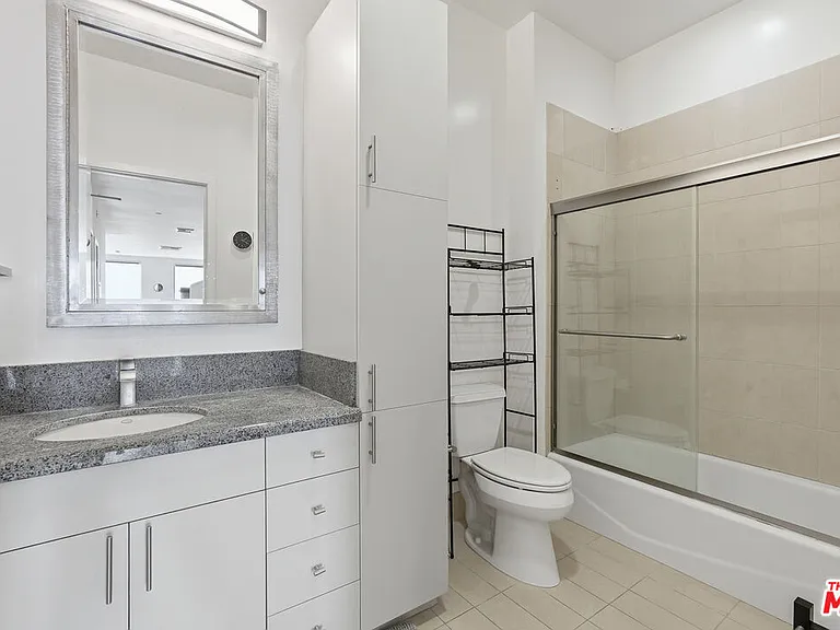 3810 Wilshire Blvd #1609 — Photo 18