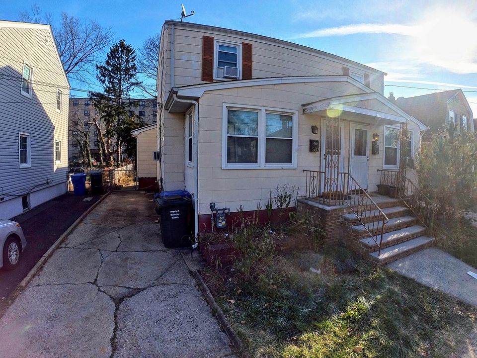 Front yard and private driveway
