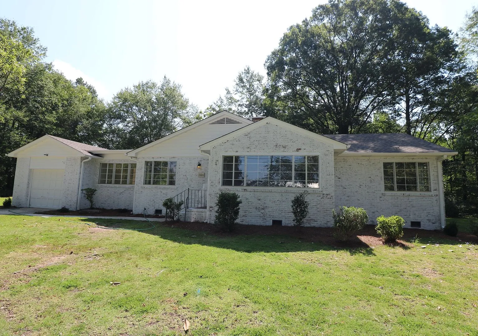 Located within minutes to local dining and everything Pell City has to offer! — Photo 2